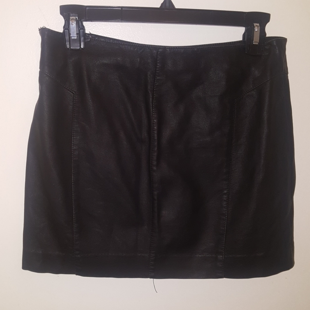 ❗Express Faux Leather Mini Skirt❗